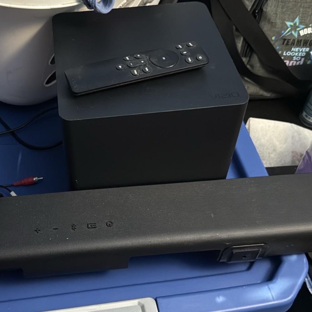 Vizio soundbar and woofer